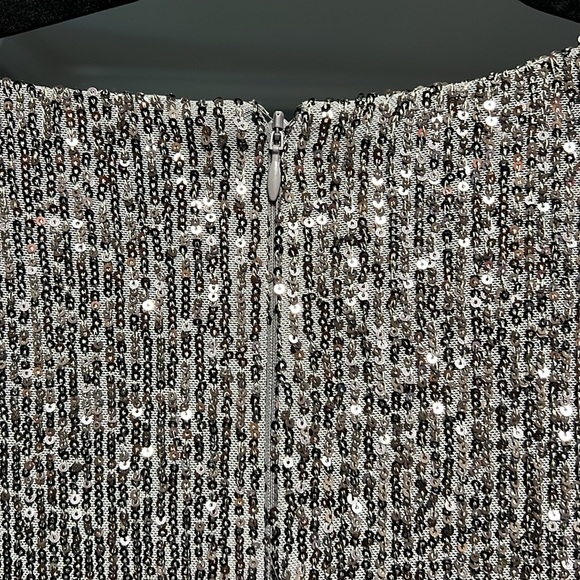 Alex Marie metallic long sleeve dress with zipper up the back size 16 - Picture 3 of 4